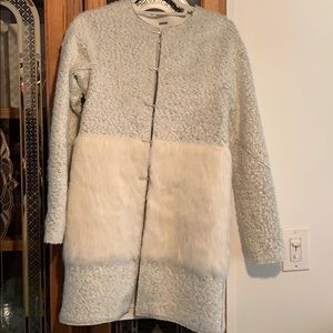 ELIE TAHARI 3/4 length coat. Size XS